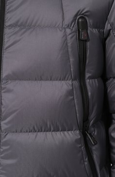 Мужская пуховая куртка camurac MONCLER GRENOBLE темно-серого цвета, арт. E2-097-41928-85-53864 | Фото 5 (Кросс-КТ: Куртка, Пуховик; Мужское Кросс-КТ: пуховик-короткий, Пуховик-верхняя одежда, Верхняя одежда; Рукава: Длинные; Материал внутренний: Не назначено; Материал внешний: Синтетический материал; Материал сплава: Проставлено; Материал подклада: Синтетический материал; Драгоценные камни: Проставлено; Длина (верхняя одежда): Короткие; Материал утеплителя: Пух и перо; Статус проверки: Проверена категория)