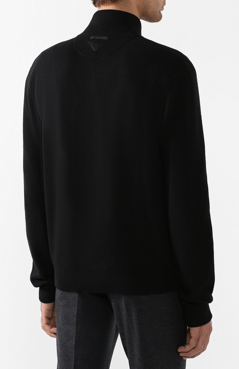 Мужской кашемировый кардиган PRADA черного цвета, арт. UMC054-X4M-F0002 | Фото 4 (Рукава: Длинные; Материал внешний: Кашемир, Шерсть; Длина (для топов): Стандартные; Статус проверки: Проверена категория, Проверено; Стили: Кэжуэл; Мужское Кросс-КТ: Кардиган-одежда; Застежка: Молния; Автоматизация ТО: Проставлено; Автоматизация состава: Проставлено; Автоматизация Diginetica: Проверено)