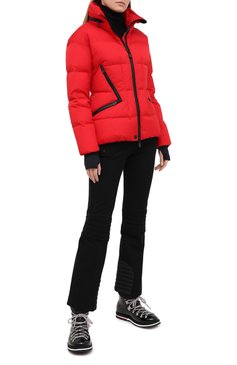 Женская пуховая куртка MONCLER красного цвета, арт. F2-098-1A526-00-5399E | Фото 2 (Рукава: Длинные; Длина (верхняя одежда): Короткие; Материал внешний: Синтетический материал; Материал утеплителя: Пух и перо; Материал �подклада: Синтетический материал; Стили: Спорт-шик; Кросс-КТ: Куртка, Утепленные; Драгоценные камни: Проставлено; Материал сплава: Проставлено)