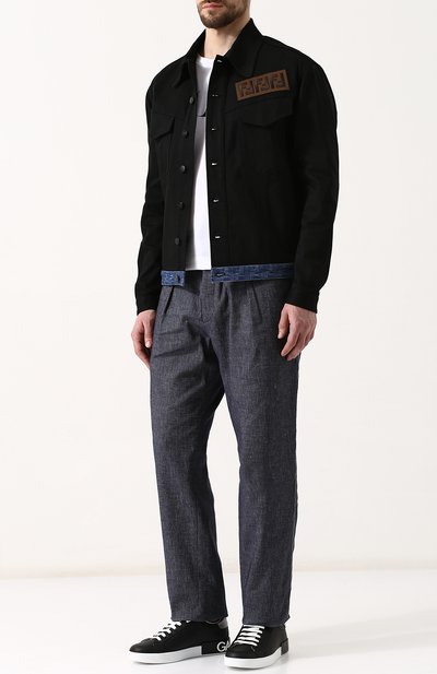 Джинсовая куртка с нашивкой FENDI черного цвета по цене 106900 руб., арт. FW0918 A1MT, фото 2 Джинсовая куртка с нашивкой FENDI, арт. FW0918 A1MT, фото 2