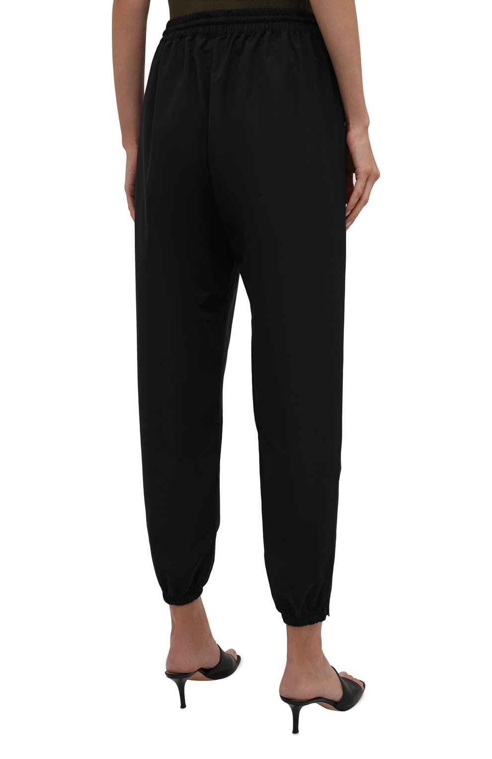 Джоггеры WARDROBE.NYC черного цвета по цене 33600 руб., арт. W2018R03, фото 4 Джоггеры WARDROBE.NYC, арт. W2018R03, фото 4