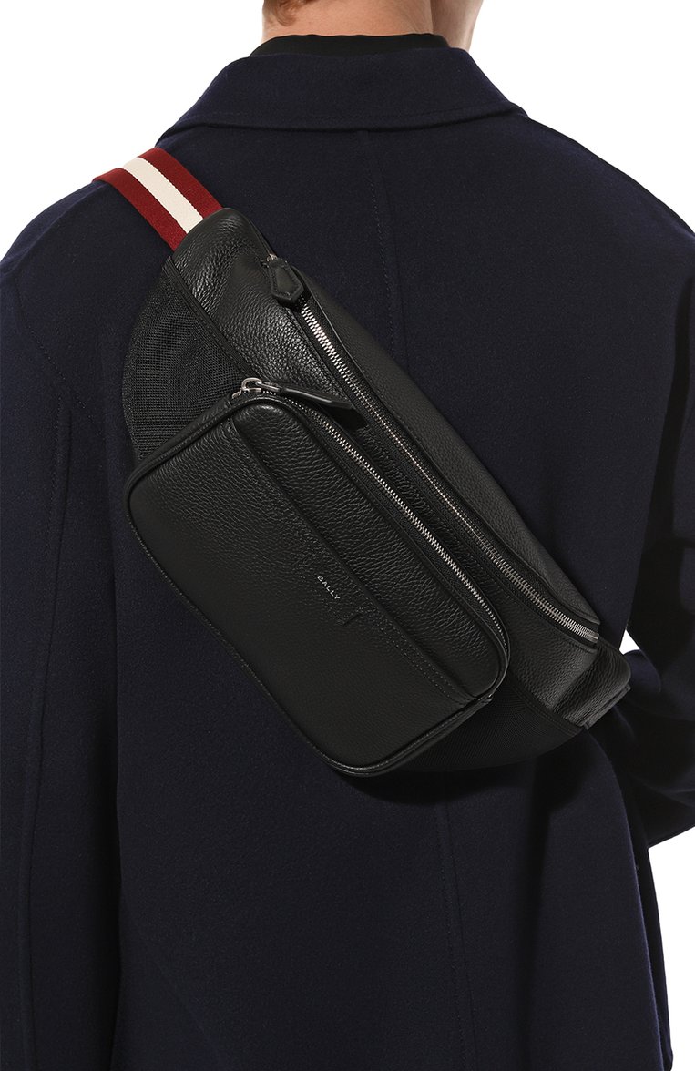 Мужская кожаная поясная сумка BALLY черного цвета, арт. MAS01W/VT397 | Фото 2 (Размер: large; Материал: Натуральная кожа; Ремень/цепочка: На ремешке; Стили: Классический; Случай: Повседневный)