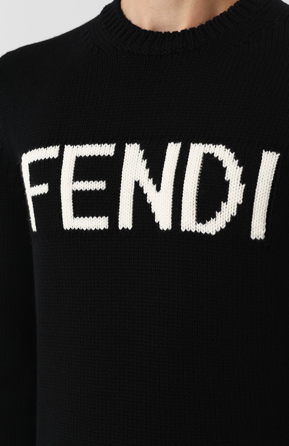 Шерстяной свитер с логотипом бренда FENDI черного цвета по цене 52350 руб., арт. FZZ387 A3M3, фото 5 Шерстяной свитер с логотипом бренда FENDI, арт. FZZ387 A3M3, фото 5