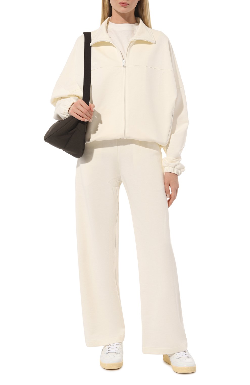 Хлопковые брюки PANGAIA белого цвета по цене 15600 руб., арт. Move Wide Leg Track Pants, фото 2 Хлопковые брюки PANGAIA, арт. Move Wide Leg Track Pants, фото 2