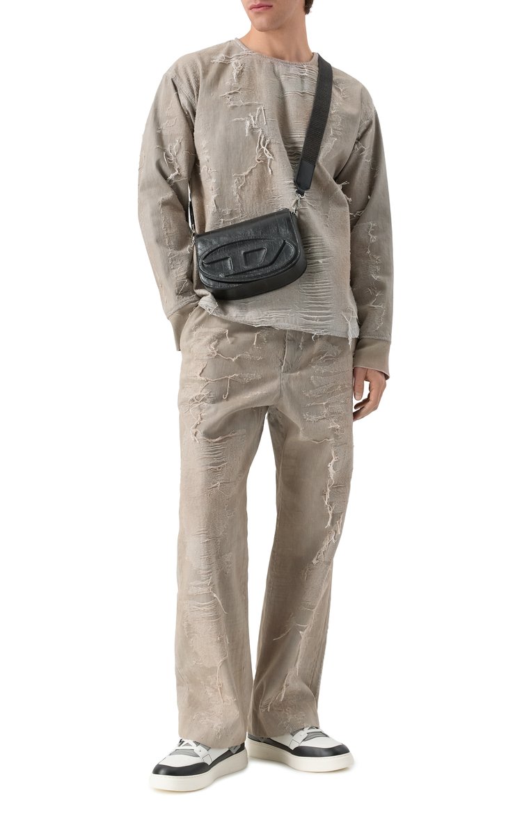 Мужские кожаные кеды EMPORIO ARMANI серого цвета, арт. X4X688/XR333 | Фото 2 (Материал внутренний: Текстиль; Материал внешний: Натуральная кожа; Подошва: Массивная; Материал утеплителя: Без утеплителя; Стили: Классический; Кросс-КТ: Низкие)