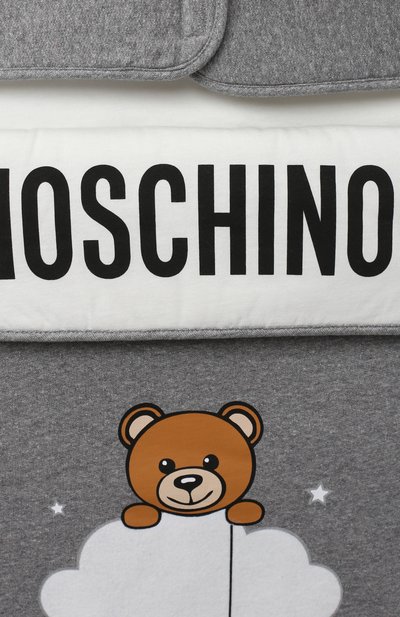 Хлопковый конверт MOSCHINO серого цвета по цене 21500 руб., арт. MZE005/LCE00, фото 3 Хлопковый конверт MOSCHINO, арт. MZE005/LCE00, фото 3