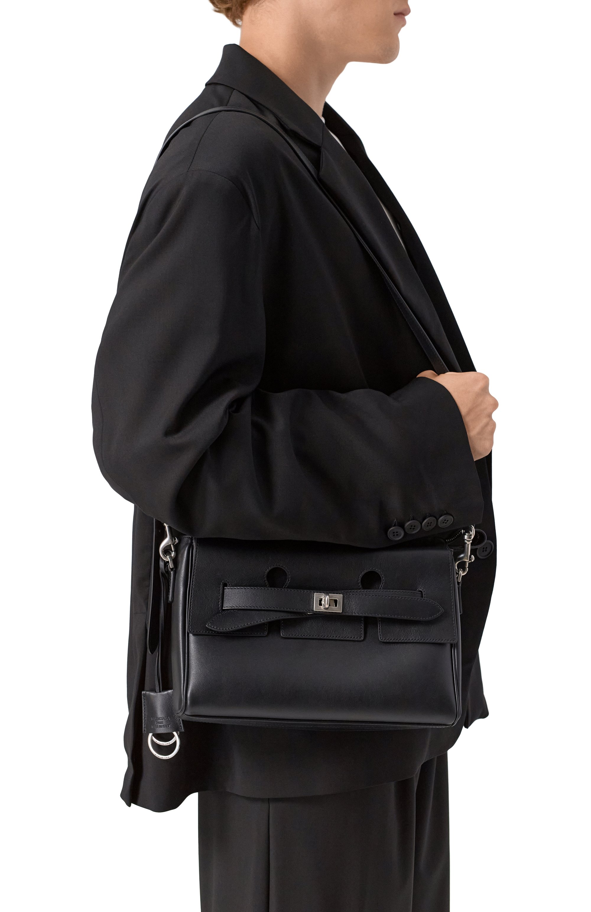 Сумка bel air small BALENCIAGA черного цвета по цене 511500 руб., арт. 834032/2ABAW, фото 2 Сумка bel air small BALENCIAGA, арт. 834032/2ABAW, фото 2