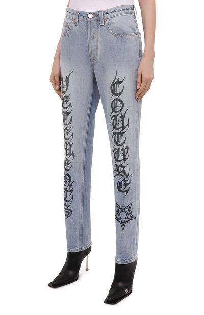 Джинсы VETEMENTS голубого цвета по цене 144000 руб., арт. WA52PA700B 2803/LIGHT BLUE, фото 3 Джинсы VETEMENTS, арт. WA52PA700B 2803/LIGHT BLUE, фото 3