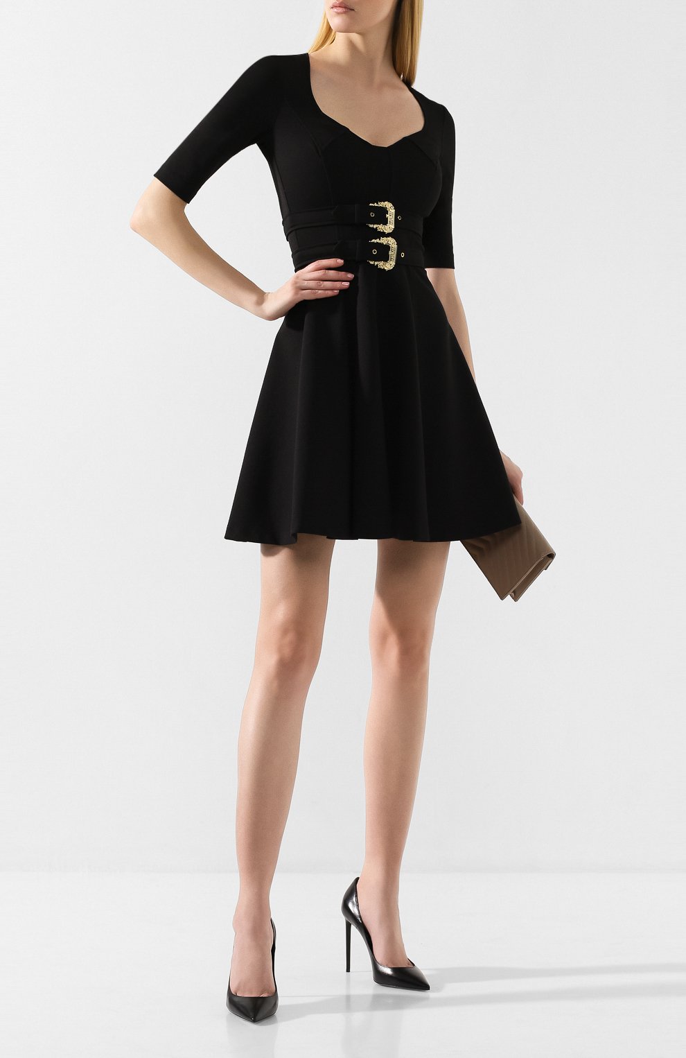 Платье VERSACE JEANS COUTURE черного цвета по цене 58800 руб., арт. D2HUA426-UDP916/11682, фото 2 Платье VERSACE JEANS COUTURE, арт. D2HUA426-UDP916/11682, фото 2
