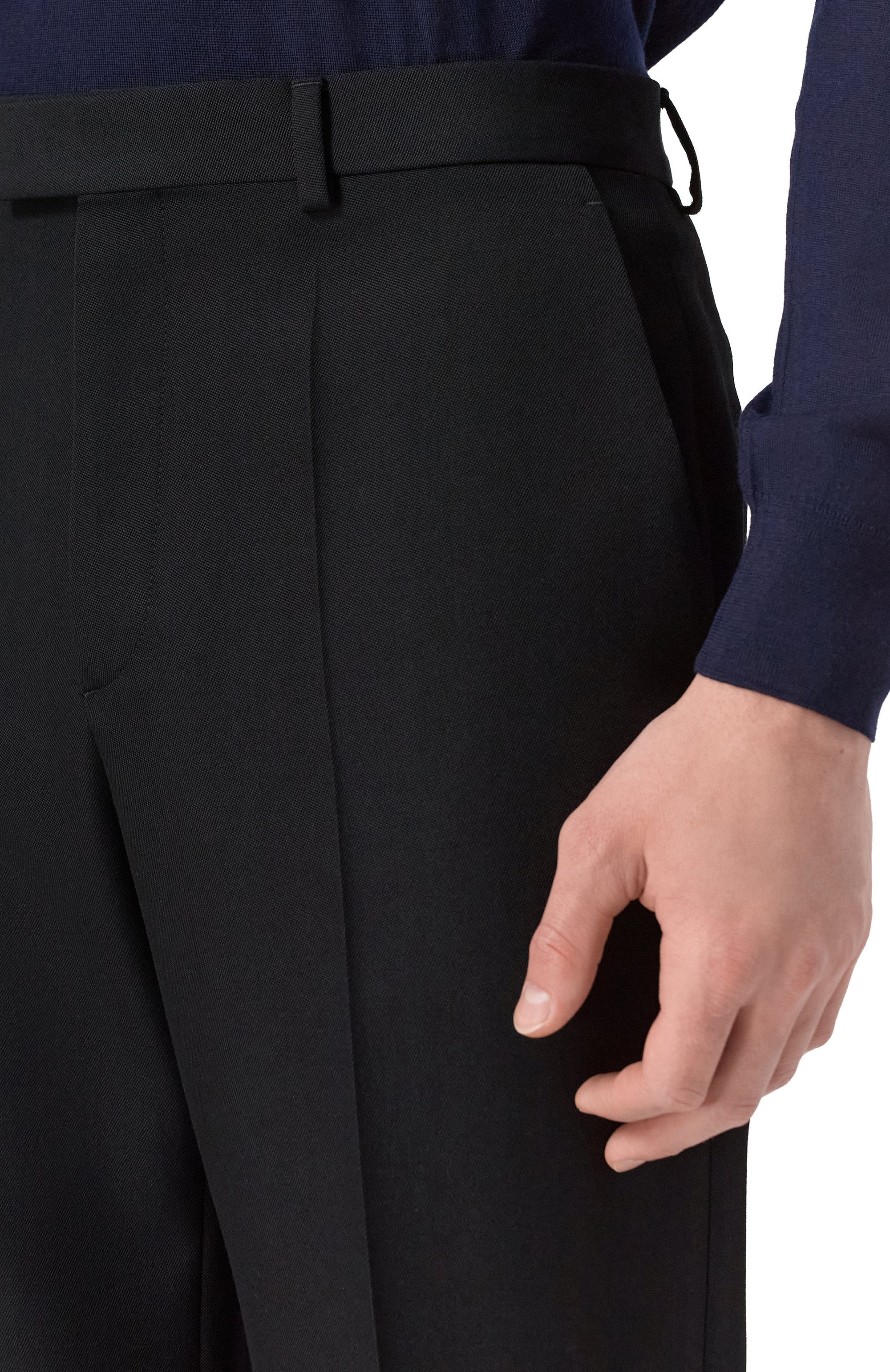 Шерстяные брюки VALENTINO черного цвета по цене 171500 руб., арт. 7V3RBM95/AK8, фото 5 Шерстяные брюки VALENTINO, арт. 7V3RBM95/AK8, фото 5