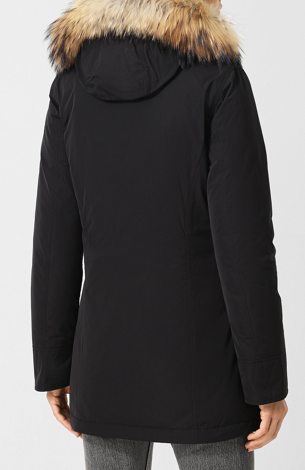 Парка с меховой отделкой капюшона WOOLRICH черного цвета по цене 82350 руб., арт. WWCPS2604/CF40, фото 4 Парка с меховой отделкой капюшона WOOLRICH, арт. WWCPS2604/CF40, фото 4