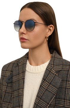 Женские солнцезащитные очки RAY-BAN голубого цвета, арт. 3447-006/3F | Фото 2 (Региональные ограничения белый список (Axapta Mercury): Не проставлено; Нос: Не проставлено; Тип очков: С/з; Материал: Металл; Оптика Гендер: оптика-женское; Очки форма: Круглые)