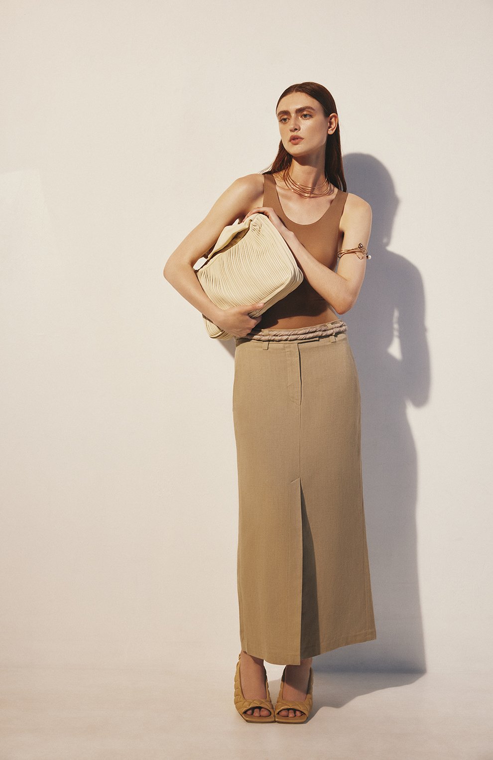 Кашемировый шарф BRUNELLO CUCINELLI бежевого цвета по цене 99000 руб., арт. MSC92B1183, фото 5 Кашемировый шарф BRUNELLO CUCINELLI, арт. MSC92B1183, фото 5