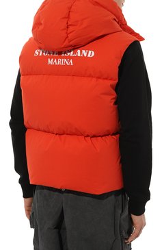 Мужской пуховый жилет STONE ISLAND красного цвета, арт. 7915G09X2 | Фото 4 (Длина (верхняя одежда): Короткие; Материал сплава: Проставлено; Драгоценные камни: Проставлено; Материал утеплителя: Пух и перо; Материал внешний: Хлопок; Мужское Кросс-КТ: жилеты-объемные; Стили: Кэжуэл)