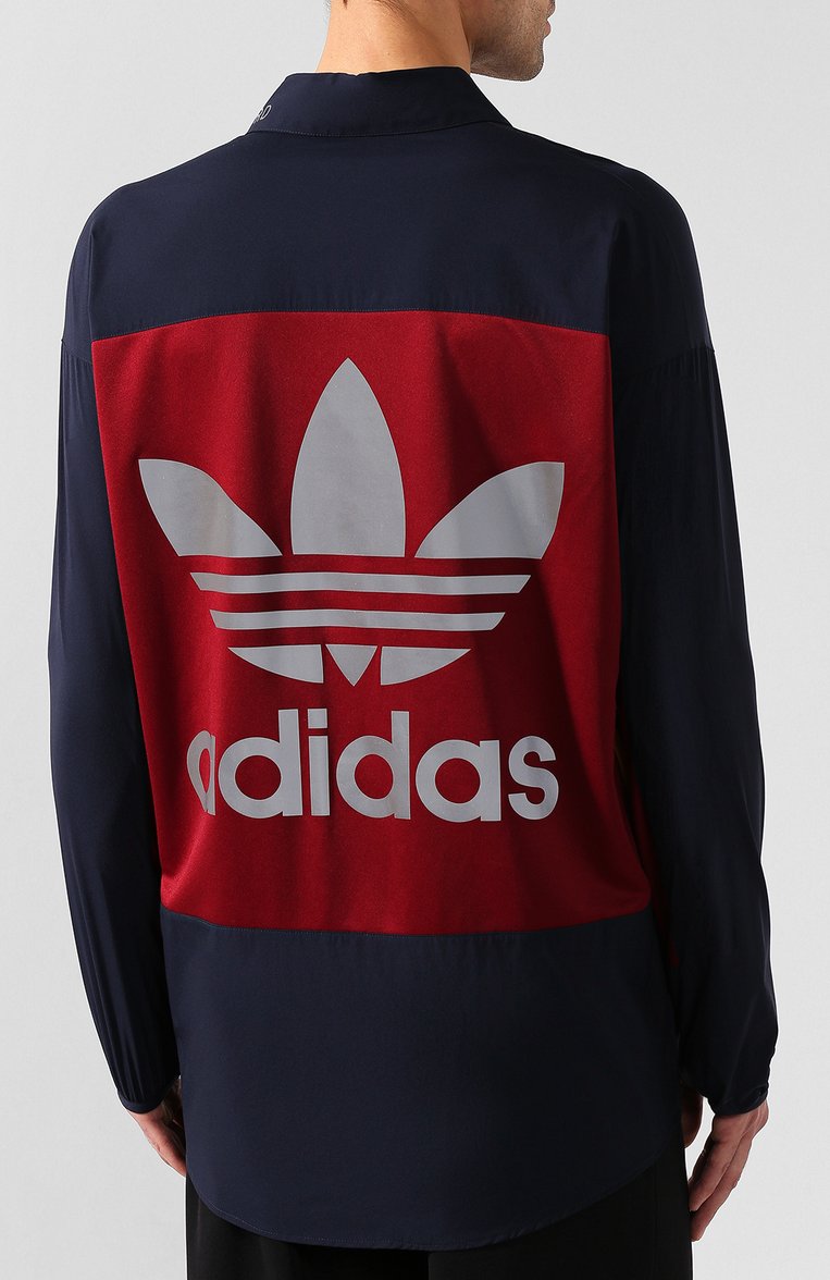 Мужская рубашка adidas originals x bed j.w. ford ADIDAS ORIGINALS темно-синего цвета, арт. FI8838 | Фото 4 (Материал внешний: Синтетический материал; Длина (для топов): Стандартные; Рукава: Длинные; Случай: Повседневный; Воротник: Кент; Манжеты: На пуговицах; Статус проверки: Проверена категория; Принт: С принтом; Стили: Кэжуэл)