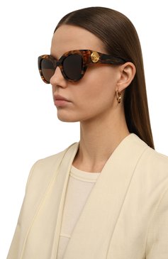 Женские солнцезащитные очки GUCCI коричневого цвета, арт. GG1408S 002 | Фото 2 (Региональные ограничения белый список (Axapta Mercury): Не проставлено; Нос: Не проставлено; Материал: Пластик; Тип очков: С/з; Оптика Гендер: оптика-женское; Очки форма: Cat-eye)