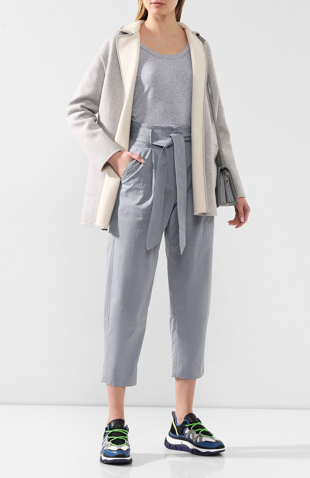 Хлопковые брюки BRUNELLO CUCINELLI голубого цвета по цене 138000 руб., арт. M0F48P7193, фото 2 Хлопковые брюки BRUNELLO CUCINELLI, арт. M0F48P7193, фото 2