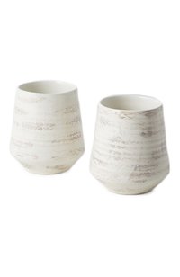 Светло-коричневый