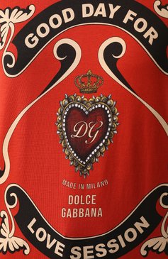 Женская хлопковая футболка DOLCE & GABBANA красного цвета, арт. F8L61T/FI7S5 | Фото 5 (Материал внешний: Хлопок; Рукава: Короткие; Длина (для топов): Стандартные; Статус проверки: Проверена категория; Женское Кросс-КТ: Футболка-одежда; Стили: Кэжуэл; Принт: С принтом; Драгоценные камни: Проставлено; Материал сплава: Проставлено)