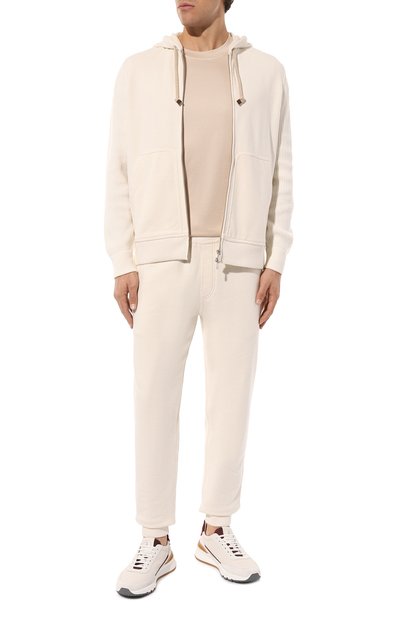 Хлопковые джоггеры BRUNELLO CUCINELLI кремового цвета по цене 138500 руб., арт. MTU23B2207, фото 2 Хлопковые джоггеры BRUNELLO CUCINELLI, арт. MTU23B2207, фото 2