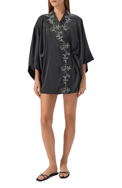 Шелковый халат C.ALLA черного цвета по цене 141000 руб., арт. CA0112 VE-C-R, фото 2 Шелковый халат C.ALLA, арт. CA0112 VE-C-R, фото 2