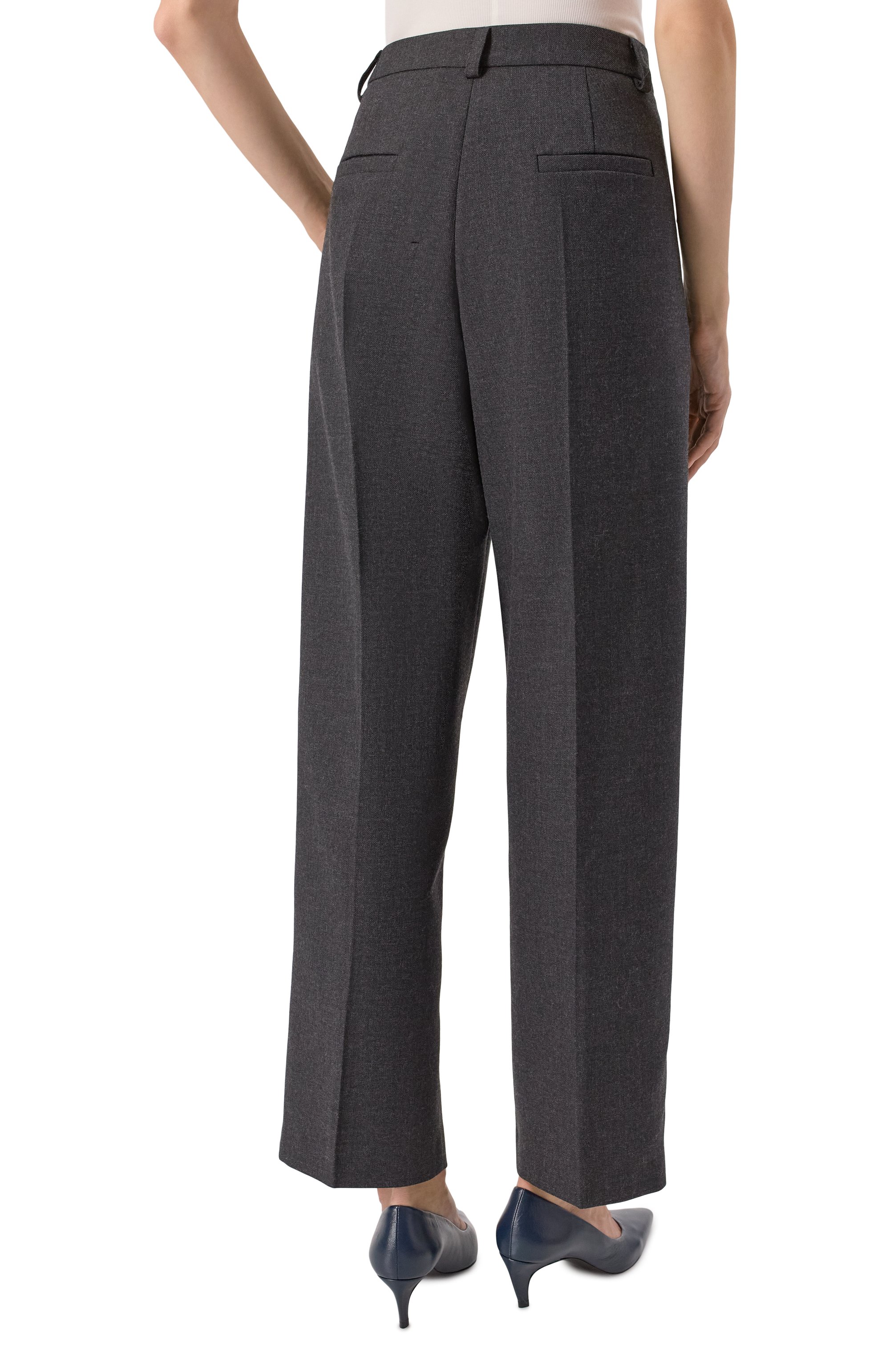 Шерстяные брюки LESYANEBO серого цвета по цене 42000 руб., арт. LN07H-1126_TES, фото 4 Шерстяные брюки LESYANEBO, арт. LN07H-1126_TES, фото 4