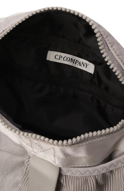 Поясная сумка C.P. COMPANY светло-серого цвета по цене 27050 руб., арт. 20CMAC043A/005269G, фото 4 Поясная сумка C.P. COMPANY, арт. 20CMAC043A/005269G, фото 4