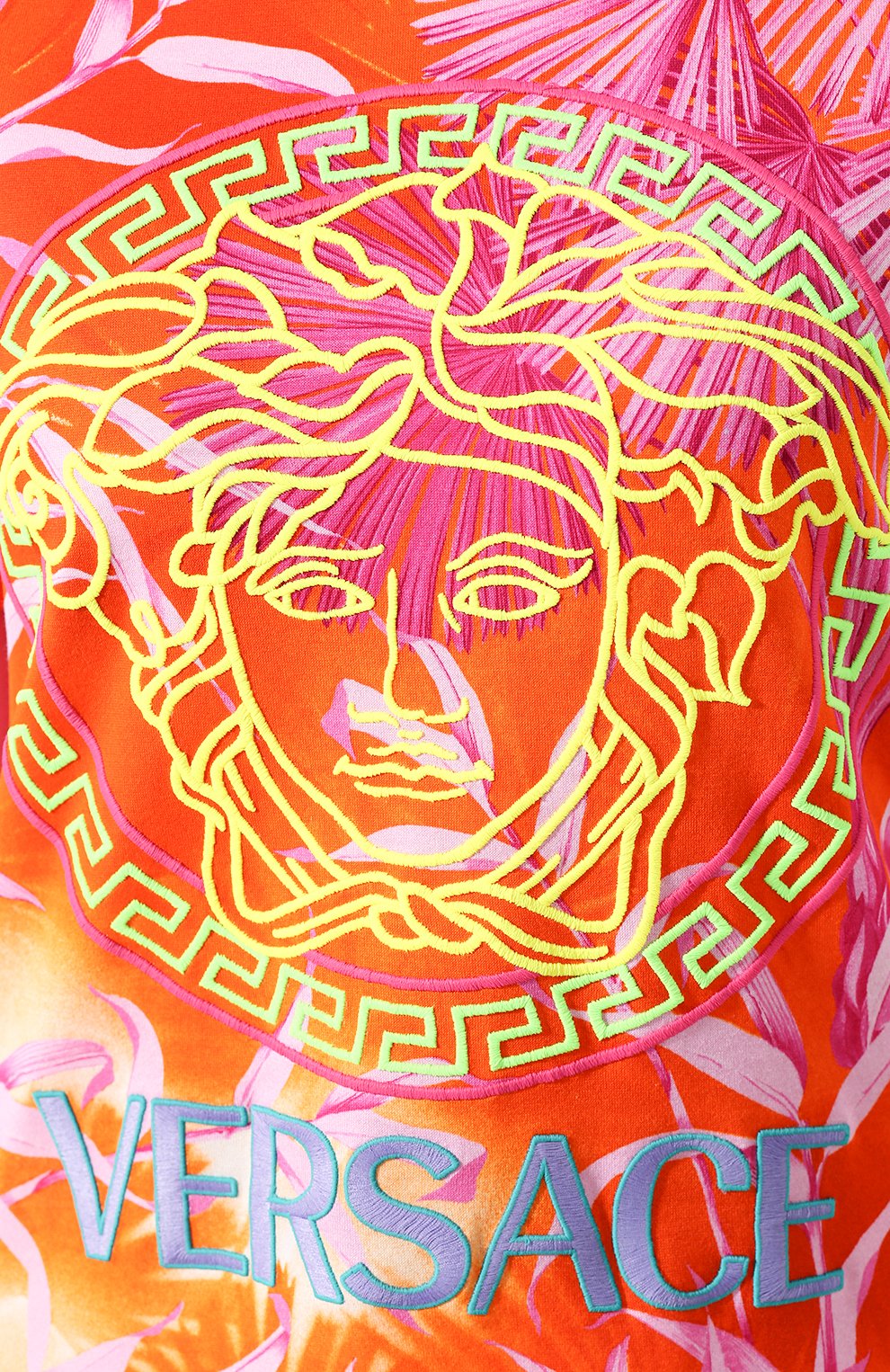 Хлопковая футболка VERSACE фуксия цвета по цене 89150 руб., арт. A86633/A234690, фото 5 Хлопковая футболка VERSACE, арт. A86633/A234690, фото 5