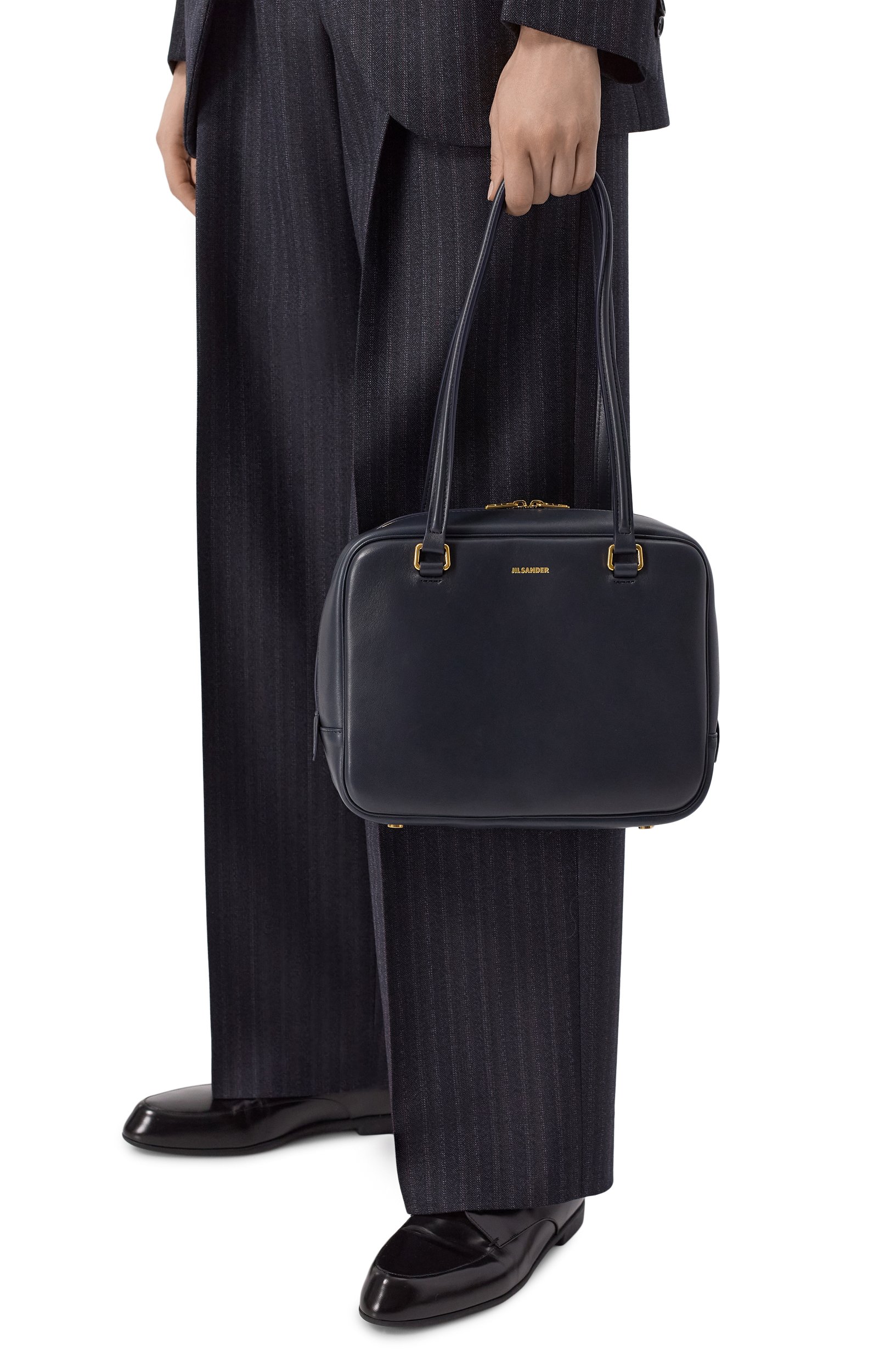 Сумка vision medium JIL SANDER темно-синего цвета по цене 299500 руб., арт. J07ZH0078/P9079, фото 2 Сумка vision medium JIL SANDER, арт. J07ZH0078/P9079, фото 2