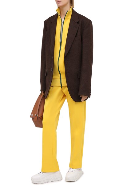 Брюки LACOSTE желтого цвета по цене 36700 руб., арт. XH2841, фото 2 Брюки LACOSTE, арт. XH2841, фото 2