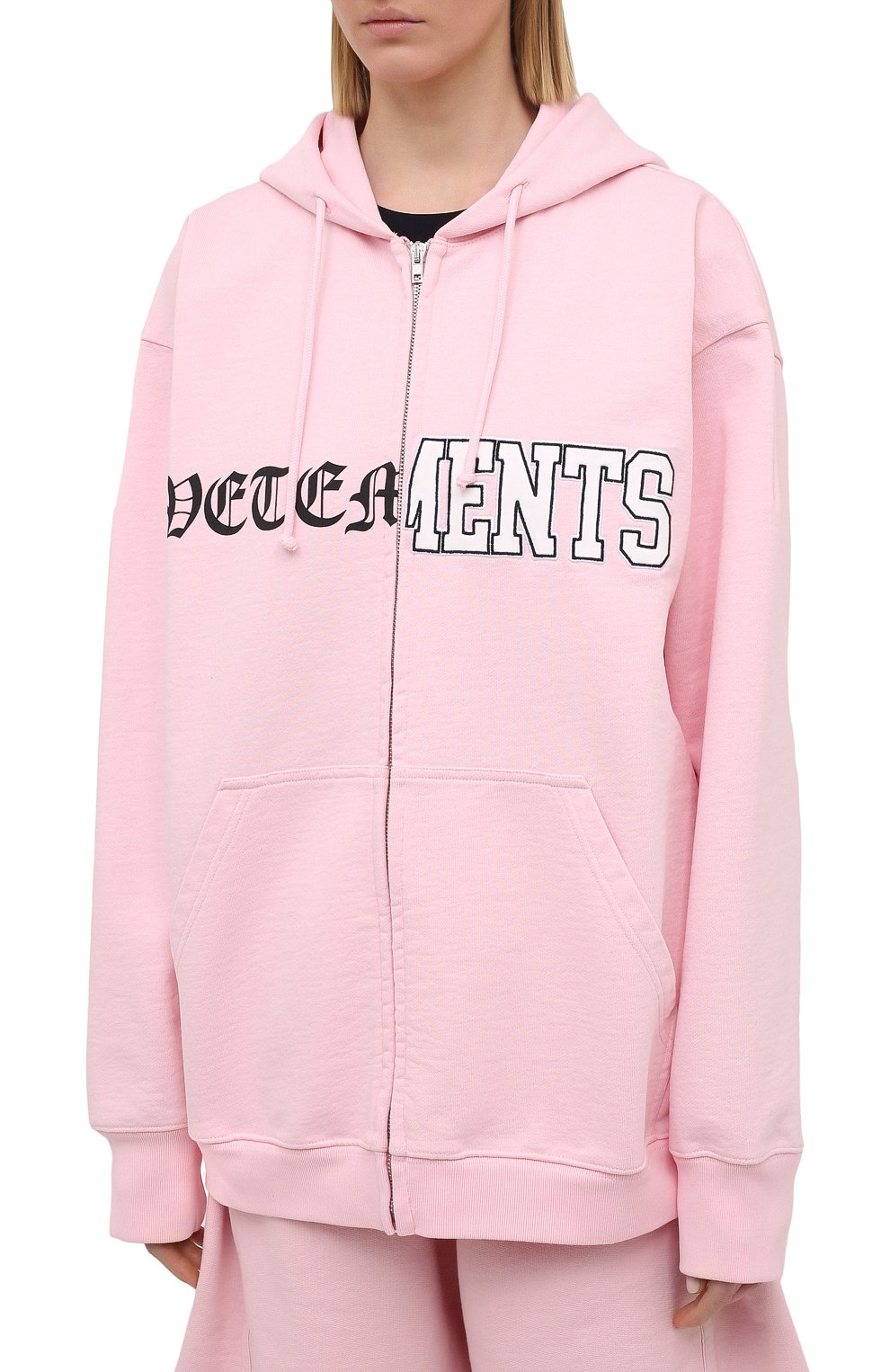 Хлопковая толстовка VETEMENTS розового цвета по цене 108000 руб., арт. UE51TR870P 1605/W, фото 3 Хлопковая толстовка VETEMENTS, арт. UE51TR870P 1605/W, фото 3