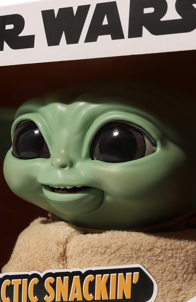 Фигурка galactic snackin’ mandalorian grogu HASBRO зеленого цвета по цене 16510 руб., арт. F28495L0, фото 4 Фигурка galactic snackin’ mandalorian grogu HASBRO, арт. F28495L0, фото 4