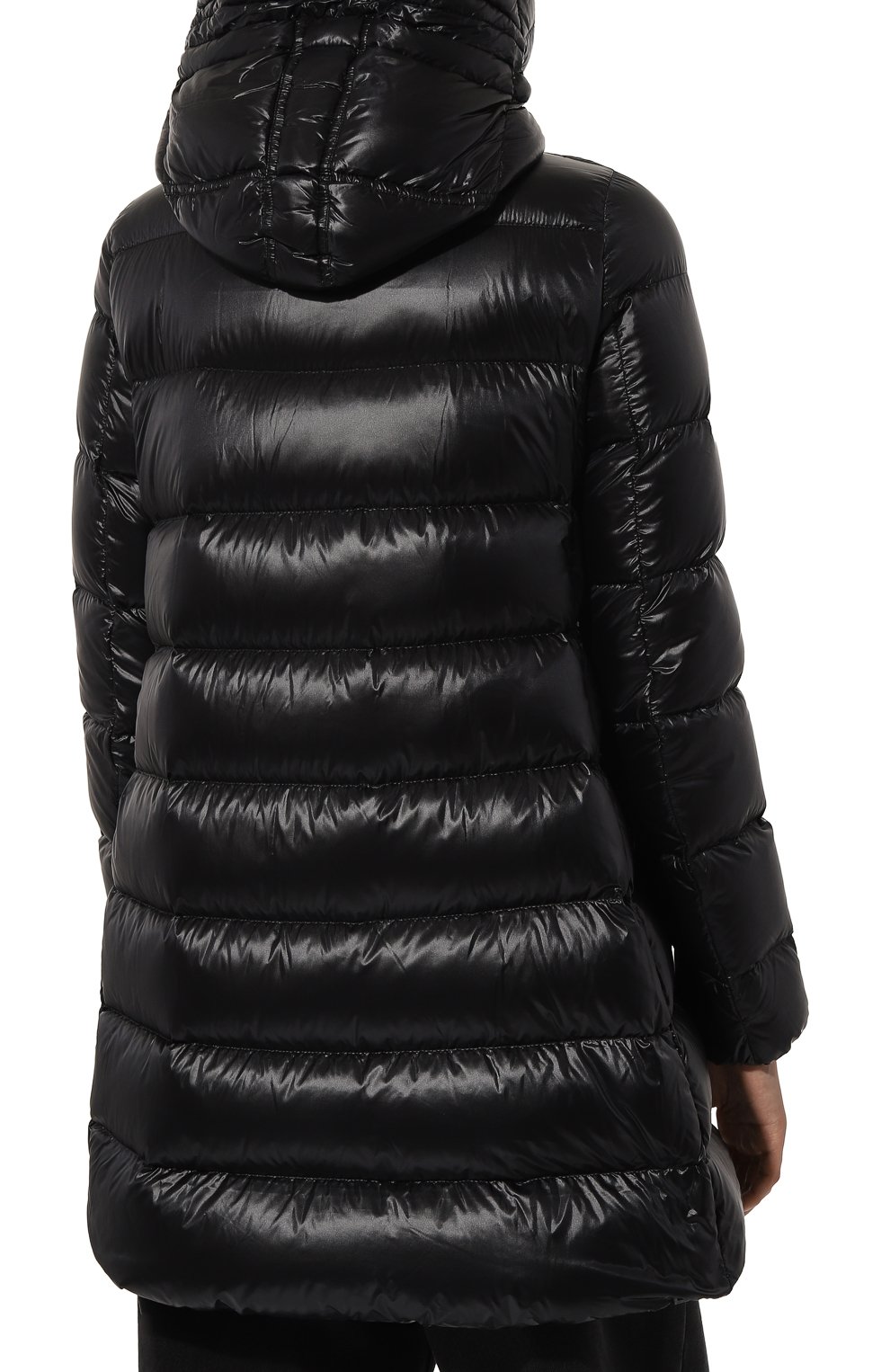 Пуховик suyen MONCLER черного цвета по цене 155500 руб., арт. 1B200-00-53052, фото 4 Пуховик suyen MONCLER, арт. 1B200-00-53052, фото 4