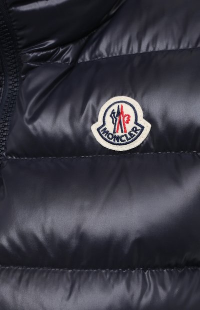 Пуховый жилет MONCLER темно-синего цвета по цене 69950 руб., арт. F2-093-1A525-00-68950, фото 5 Пуховый жилет MONCLER, арт. F2-093-1A525-00-68950, фото 5