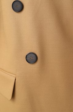 Женский шерс�тяной жакет WINDSOR бежевого цвета, арт. 52 DS518 10018010/10018010 | Фото 6 (Материал внешний: Шерсть; Длина (для топов): Удлиненные; Драгоценные камни: Проставлено; Материал сплава: Проставлено; Рукава: Длинные; Женское Кросс-КТ: Жакет-одежда; Кросс-КТ: костюм; 1-2-бортные: Двубортные; Стили: Классический)