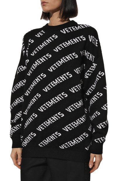 Шерстяной свитер VETEMENTS черного цвета по цене 126500 руб., арт. UA53KN300B 2901/W, фото 3 Шерстяной свитер VETEMENTS, арт. UA53KN300B 2901/W, фото 3