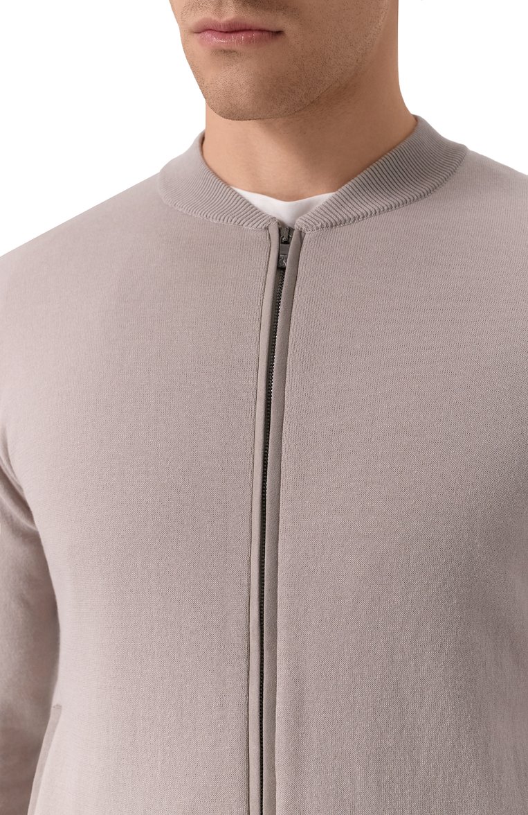 Мужской кардиган из хлопка и льна CORNELIANI серого цвета, арт. 25M590-2525175 | Фото 5 (Материал внешний: Хлопок, Лен; Длина (для топов): Стандартные; Рукава: Длинные; Стили: Кэжуэл; Мужское Кросс-КТ: Кардиган-одежда; Застежка: Молния)