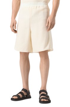 Мужские хлопковые шорты JIL SANDER кремового цвета, арт. J22MU0131/J20258 | Фото 3 (Материал сплава: Проставлено; Драгоценные камни: Проставлено; Длина Шорты М: Ниже колена; Принт: Без принта; Стили: Минимализм; Случай: Повседневный; Материал внешний: Хлопок)