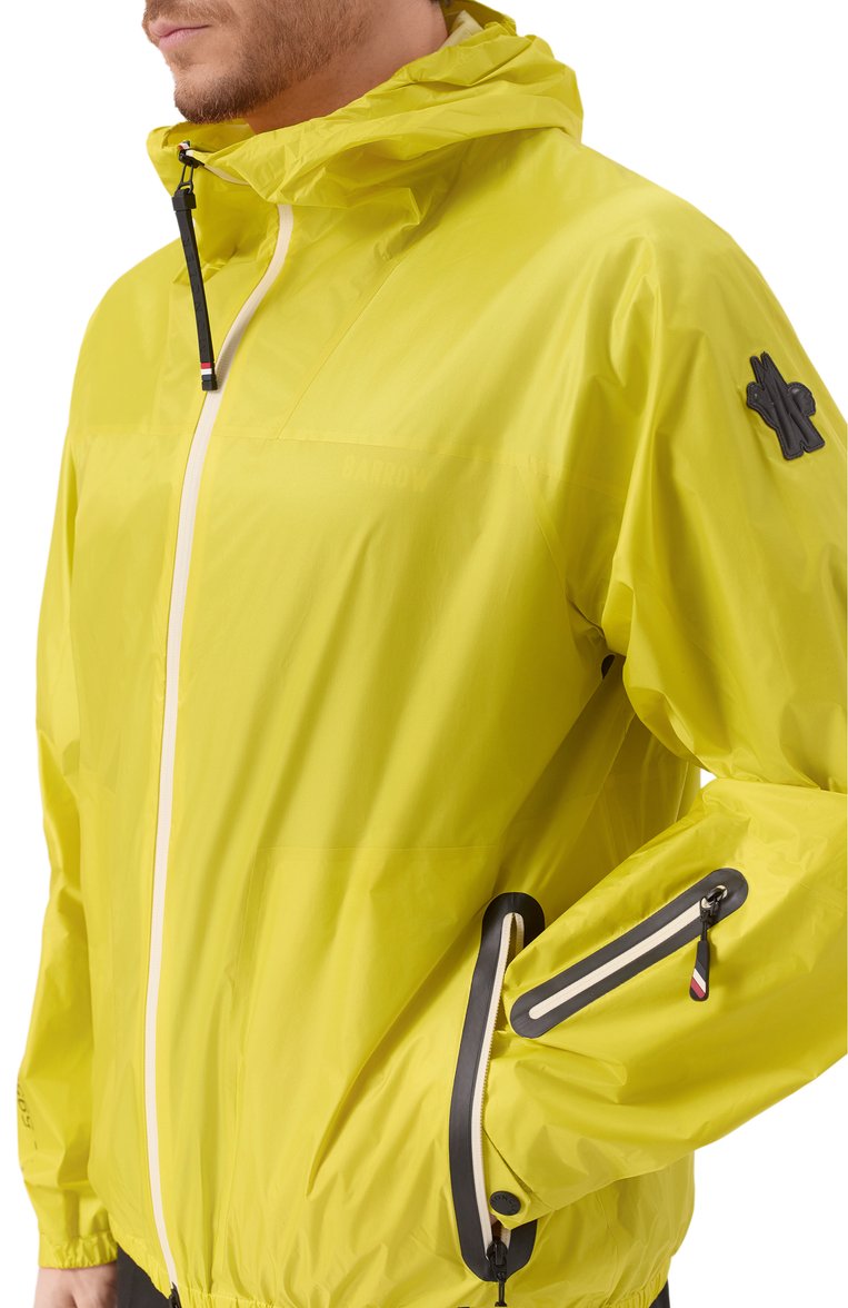 Мужская куртка fiernaz MONCLER GRENOBLE желтого цвета, арт. 1B70310/5955N | Фото 5 (Рукава: Длинные; Материал внешний: Синтетический материал; Длина (верхняя одежда): Короткие; Кросс-КТ: Легкие; Стили: Кэжуэл)