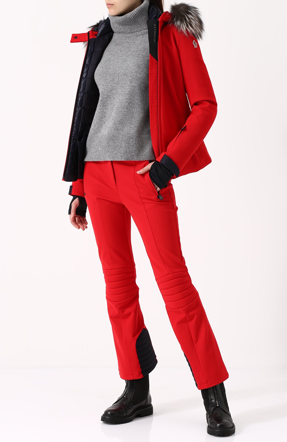 Шерстяной свитер с высоким воротником MONCLER светло-серого цвета по цене 34500 руб., арт. C2-093-92907-30-98145, фото 2 Шерстяной свитер с высоким воротником MONCLER, арт. C2-093-92907-30-98145, фото 2