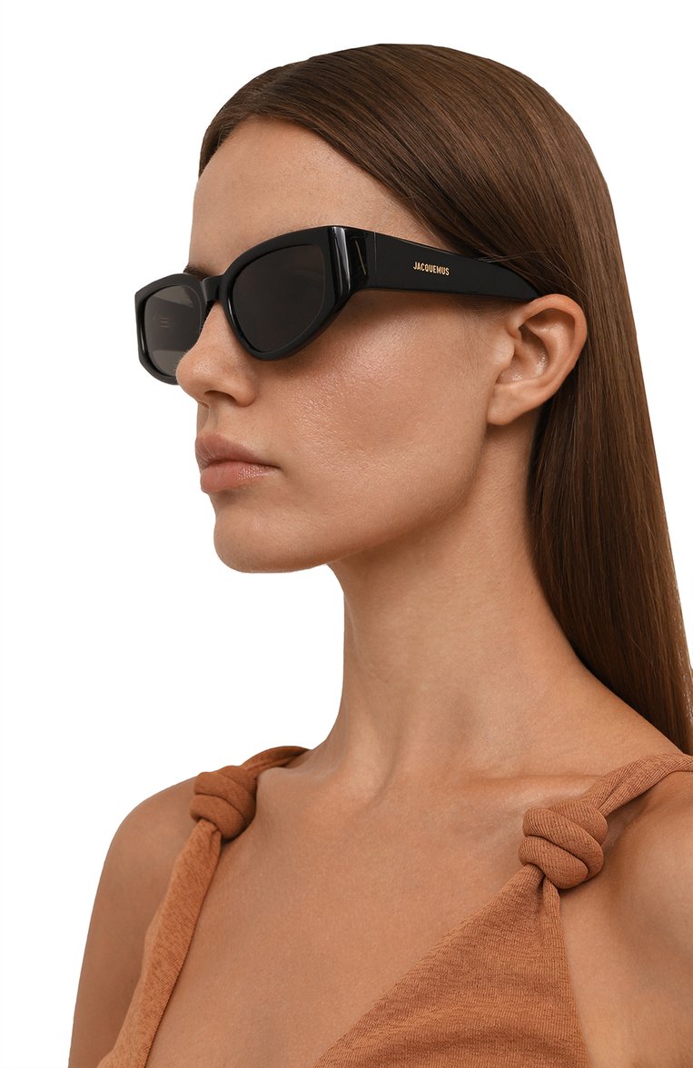Женские солнцезащитные очки JACQUEMUS черного цвета, арт. JAC5 C1SUN | Фото 2 (Нос: Не проставлено; Региональные ограничения белый список (Axapta Mercury): Не проставлено; Материал: Пластик; Тип очков: С/з; Очки форма: Cat-eye)