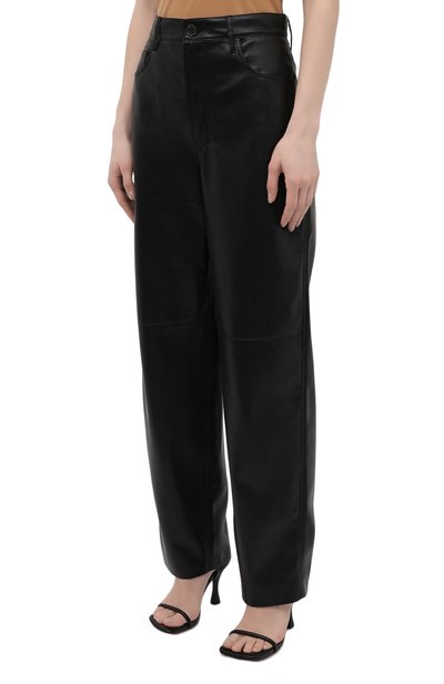 Брюки NANUSHKA черного цвета по цене 52050 руб., арт. RADHA_BLACK_VEGAN LEATHER, фото 3 Брюки NANUSHKA, арт. RADHA_BLACK_VEGAN LEATHER, фото 3