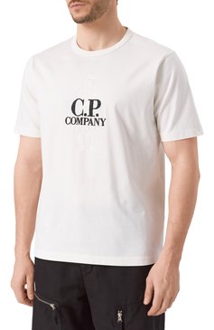Мужская хлопковая футболка C.P. COMPANY белого цвета, арт. 18CMTS106A110301W | Фото 3 (Материал сплава: Проставлено; Длина (для топов): Стандартные; Драгоценные камни: Проставлено; Рукава: Короткие; Стили: Кэжуэл; Принт: С принтом; Материал внешний: Хлопок; Кросс-КТ: Джерси; Мужское Кросс-КТ: Футболка-одежда)