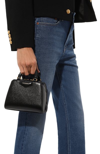 Сумка antigona cube nano GIVENCHY черного цвета по цене 197000 руб., арт. BB50ZUB24B, фото 2 Сумка antigona cube nano GIVENCHY, арт. BB50ZUB24B, фото 2