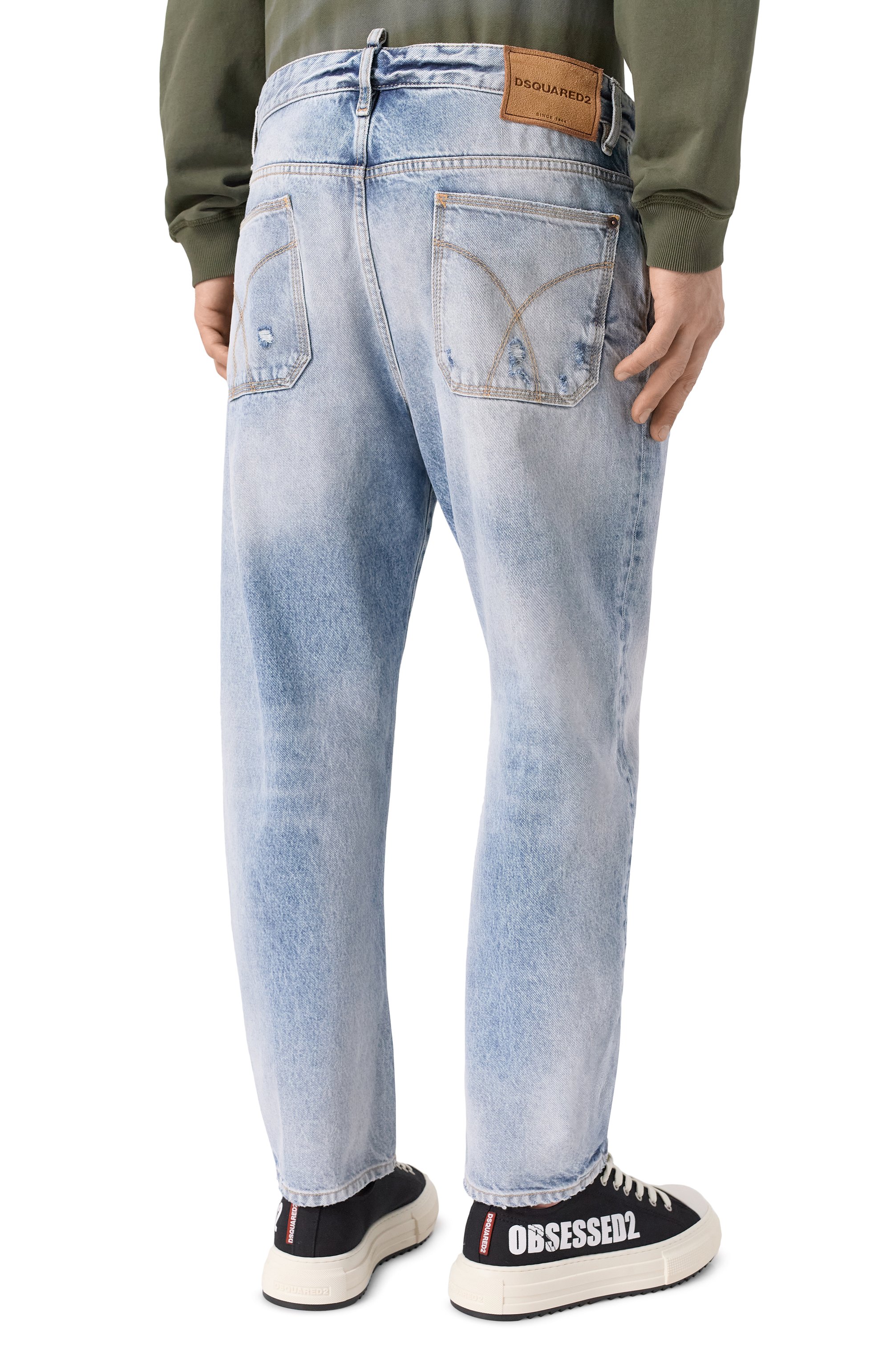 Джинсы bro DSQUARED2 голубого цвета по цене 78600 руб., арт. S74LB1875/S30839, фото 4 Джинсы bro DSQUARED2, арт. S74LB1875/S30839, фото 4