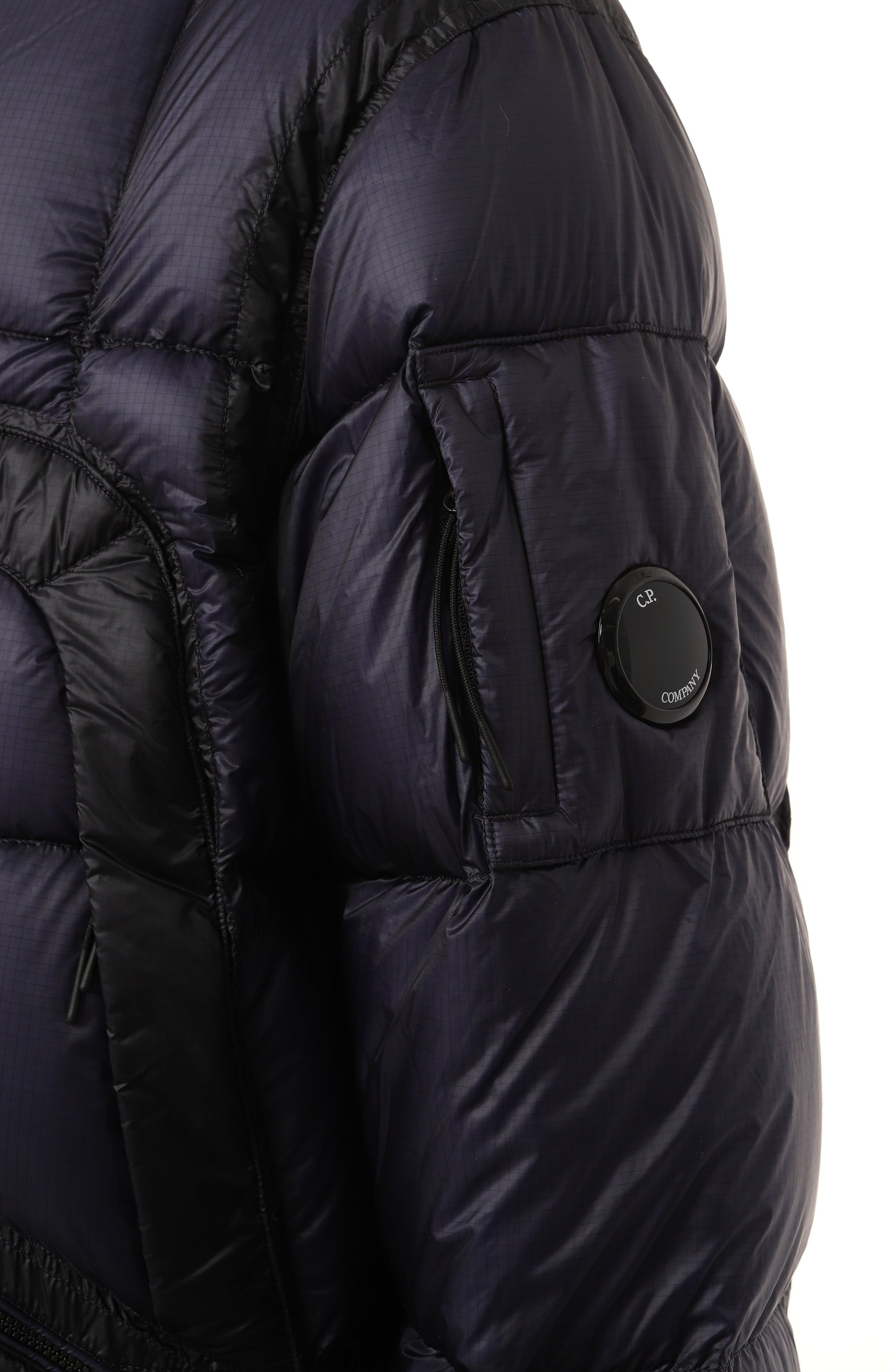 Пуховик C.P. COMPANY темно-синего цвета по цене 78250 руб., арт. 17CM0W206A006099A, фото 5 Пуховик C.P. COMPANY, арт. 17CM0W206A006099A, фото 5