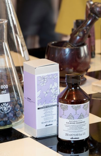 Женский успокаивающий шампунь для чувствительной кожи головы calming (250ml) DAVINES, арт. 71262