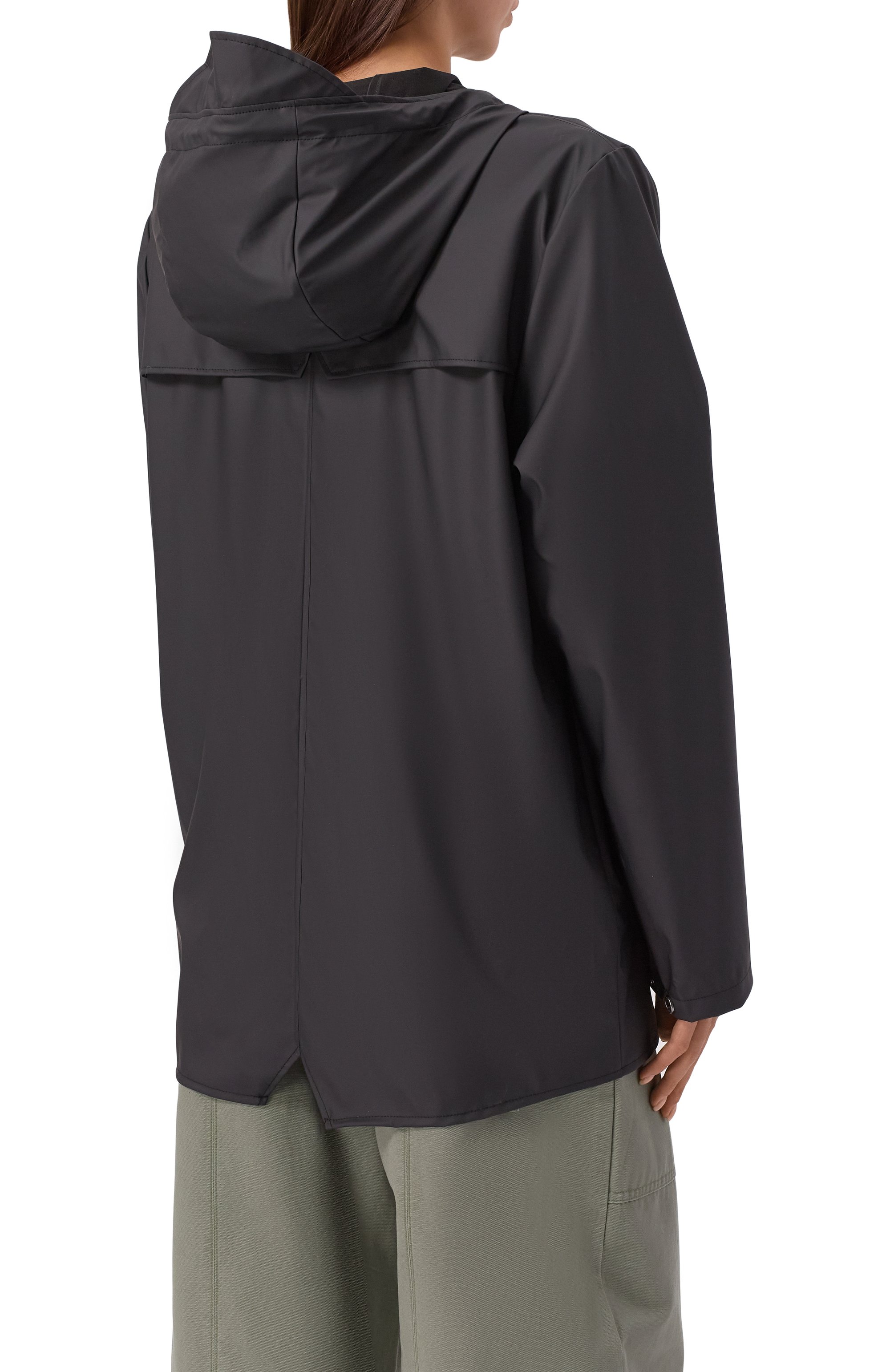 Плащ RAINS черного цвета по цене 11950 руб., арт. RA12010, фото 8 Плащ RAINS, арт. RA12010, фото 8