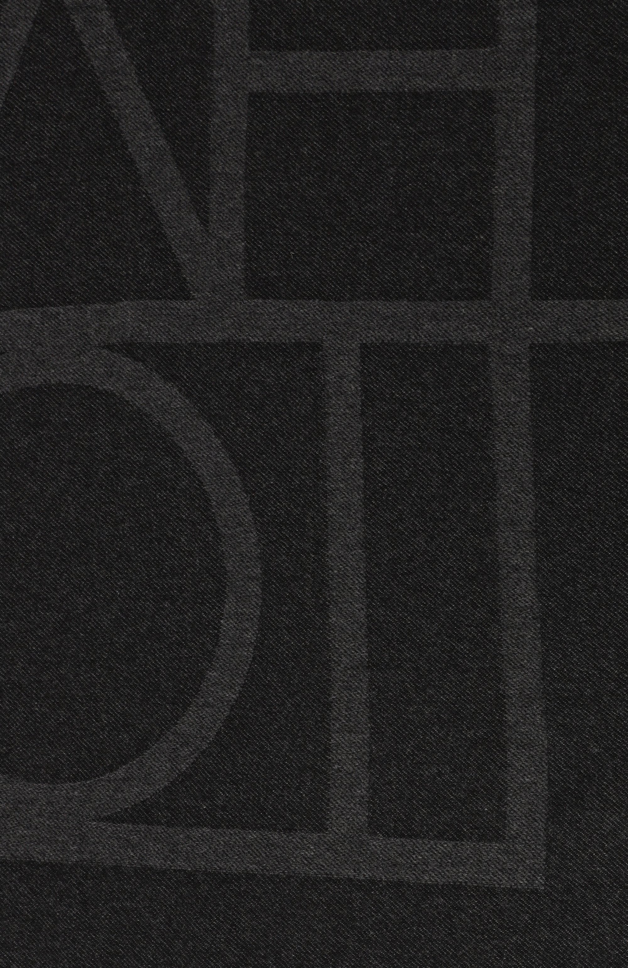 Шаль из шерсти и кашемира TOTEME темно-серого цвета по цене 47550 руб., арт. 213-894-808, фото 4 Шаль из шерсти и кашемира TOTEME, арт. 213-894-808, фото 4