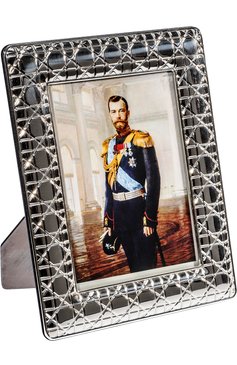 Рамка для фотографии russian cut TSAR серебряного цвета, арт. 4621318 | Фото 1 (Статус проверки: Проверена категория; Нос: Не проставлено; Региональные ограничения белый список (Axapta Mercury): Не проставлено; Ограничения доставки: fragile-2)